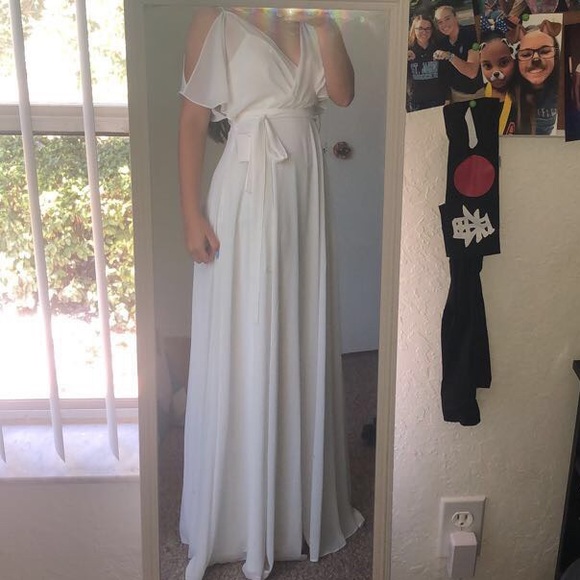 Long White Dress - Picture 4 of 5